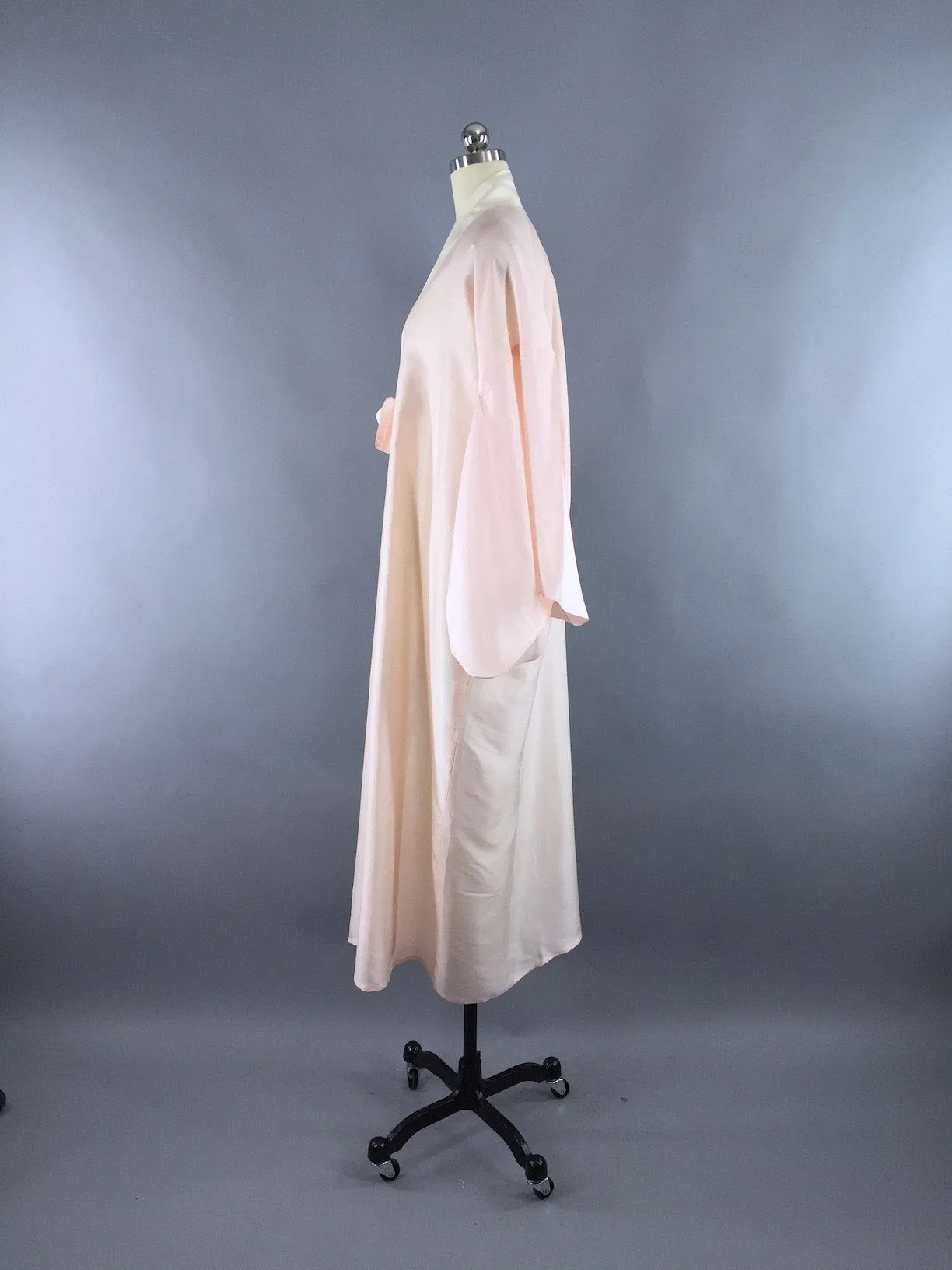 1940s Vintage Silk Kimono Robe / Pale Pink Juban