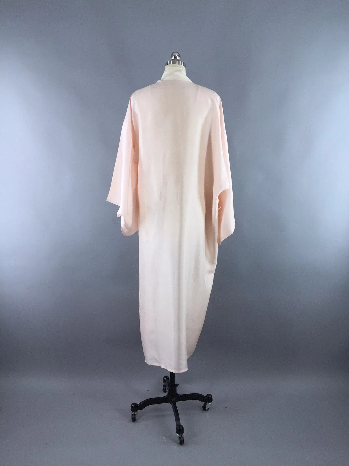 1940s Vintage Silk Kimono Robe / Pale Pink Juban