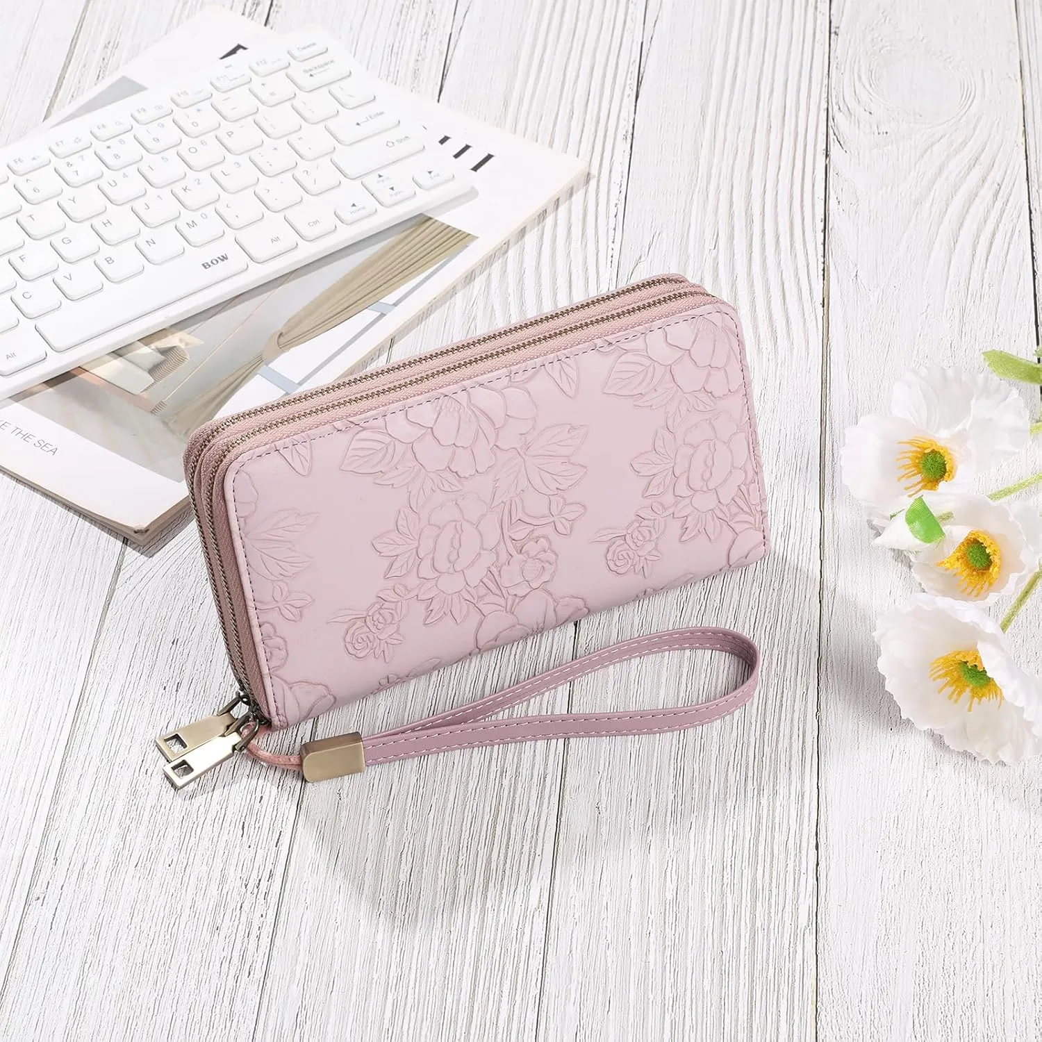 Clutch Wallet for Women Large Zipper Wallet for Women RFID Blocking Long Wallet with Wrist Strap, Womens Wallets Leather with Card Holder(Mauve)