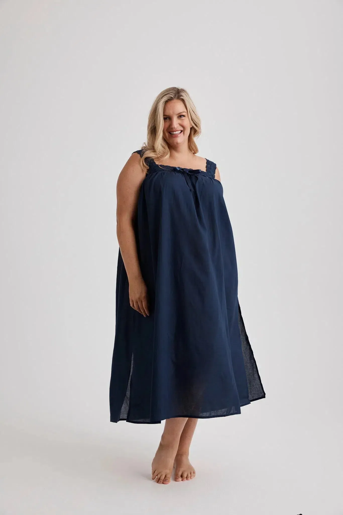 Deborah - Nightie - Mid Length - Navy