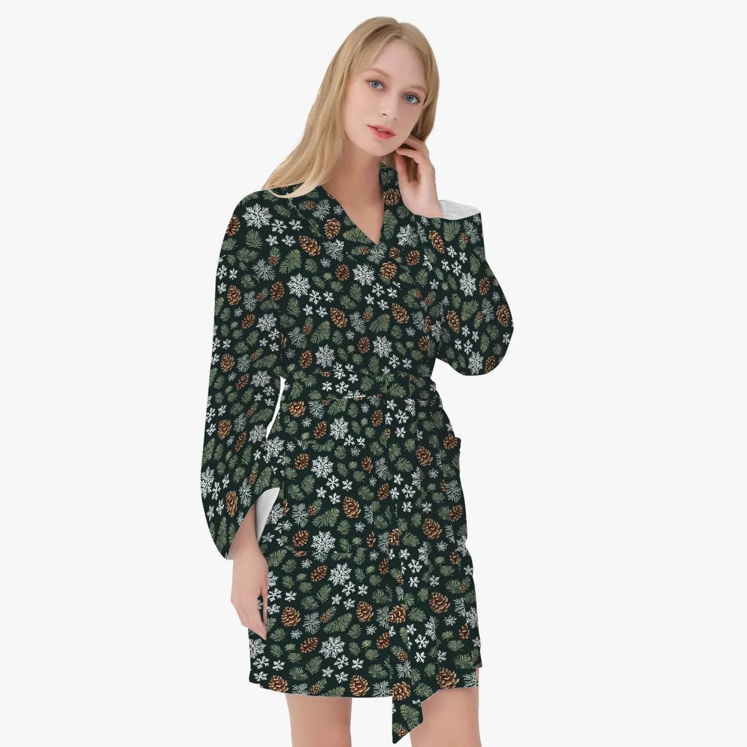 Snowflake Pine Women's Loose-fitting Bathrobe