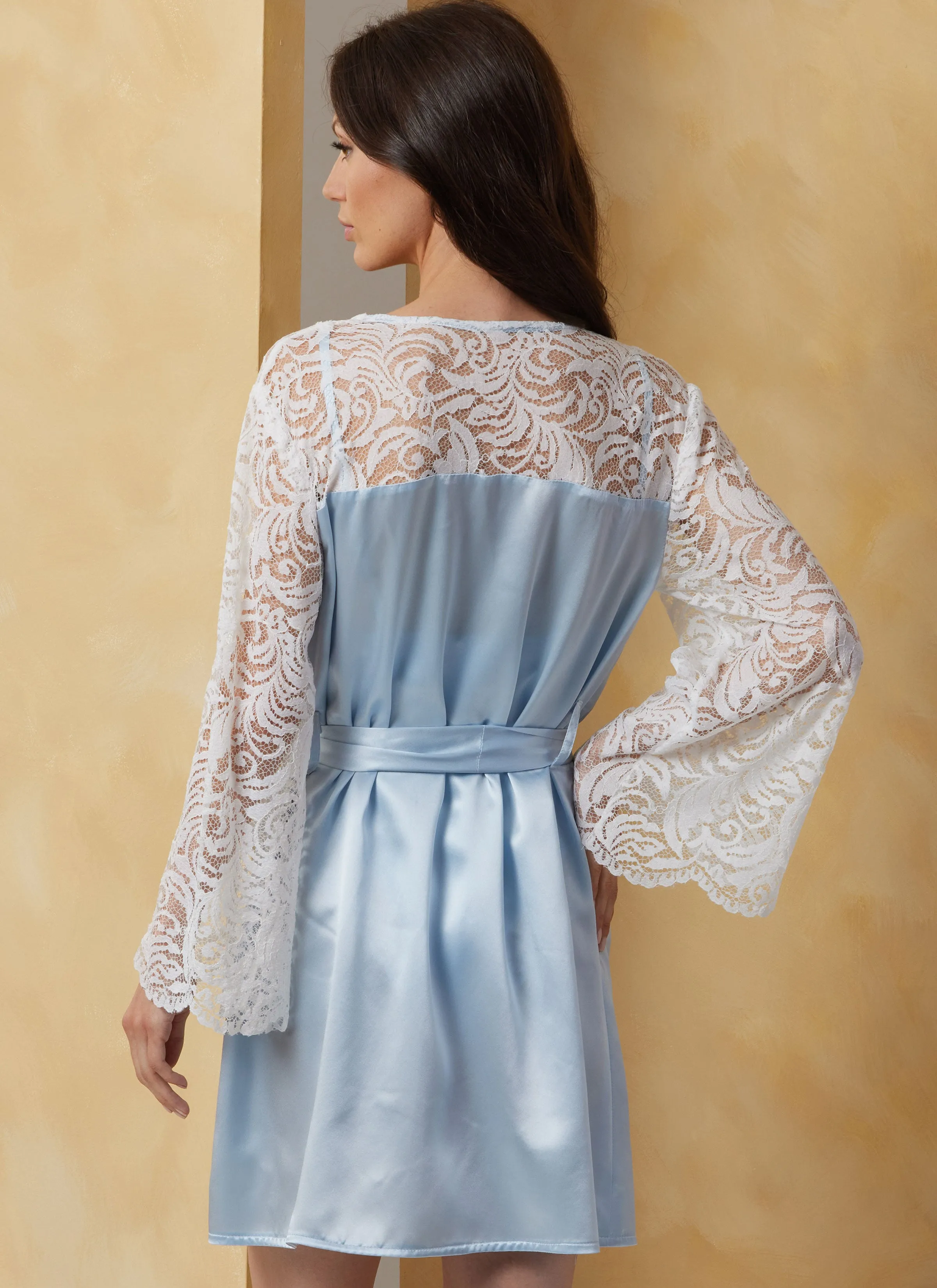 Vogue Sewing Pattern 2077 Misses' Robe with Belt and Teddy